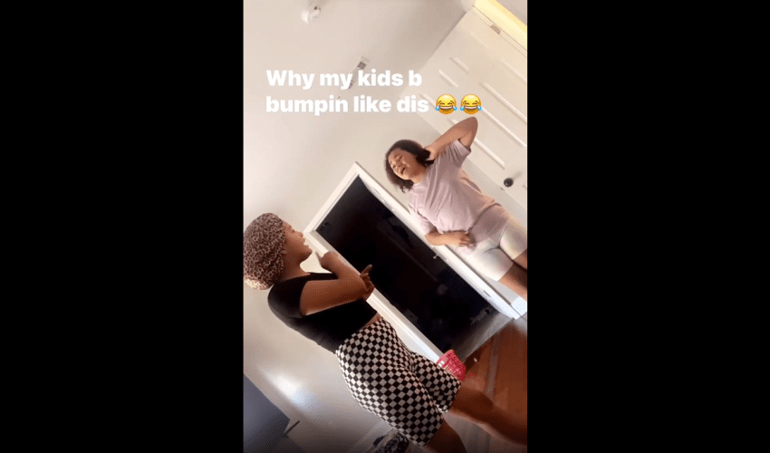 Mother Records Physical Altercation Between Her Two Daughters!