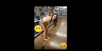 Girl Accidentally Took A Shii On Herself In Walmart!