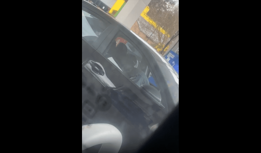 Girl Was Shocked After She Caught A Guy Going In On His Girl In The Backseat At The Gas Station!