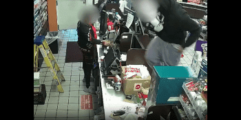 Dude Steals Over A 100 Packs Of Cigarettes At Circle K Infront Of Unbothered Employee!