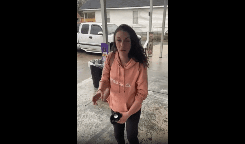 Dude Checks Woman After She Came On His Block To Sell Her Kitty!
