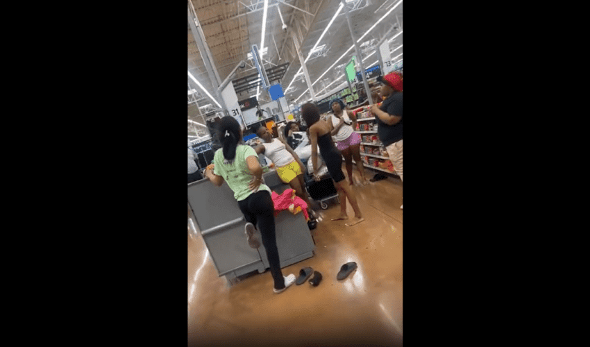 Walmart Is Not A Place To Go If You Cant Throw Hands!