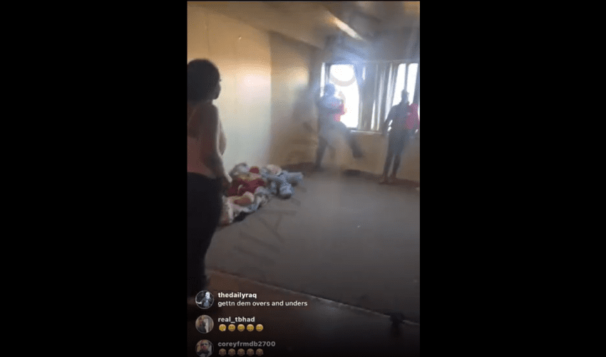 Group Of Girls Catch Fade In The Trap On Oblock!