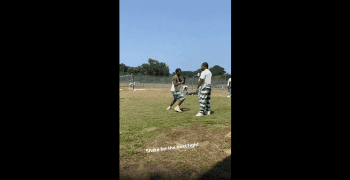 Two Inmates Throw Down On The Yard In Prison!