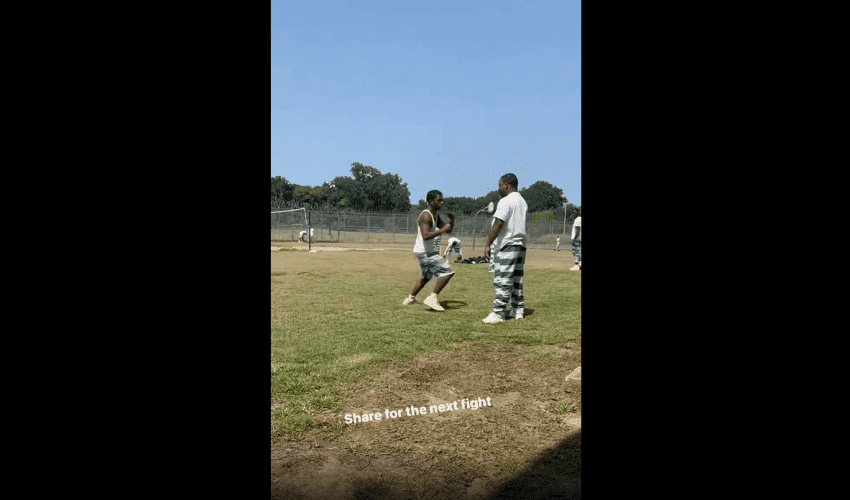Two Inmates Throw Down On The Yard In Prison!