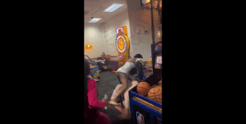 Mother Gets Snuck By A Opp At Chuck E Cheese While She Was Spending Time With Her Small Daughter!
