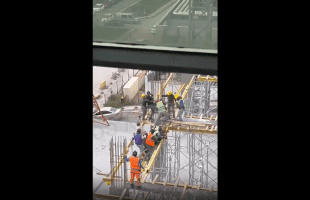 Construction Workers Gets Into A Misunderstanding While 30 Feet In The Air!