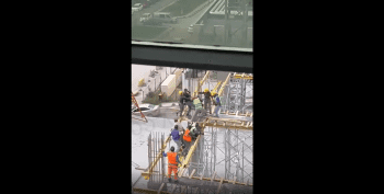 Construction Workers Gets Into A Misunderstanding While 30 Feet In The Air!