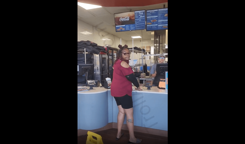 Woman Gets Caught By Nail Tech While Ordering Dominoes For Walking Out And Not Paying For Her Nails