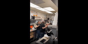 Ihop Worker Throws Hot Coffee On A Coworker That She Didn’t Like During A Fade!