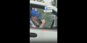 Woman Caught A Couple Smoking On Something Illegal In Broad Daylight While In Traffic