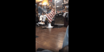 OG Gets Kicked Out The Barbershop After He Tried To Get A Free Haircut And The Stylist Wasn’t Having It