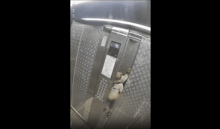 Little Boy Gets Scared After He Piss On Elevator And Got Scared When It Malfunctioned