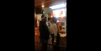 Woman With Knife Gets Into A Heated Argument With A Man At Popeyes Because He Wouldn’t Let Her Cut Him In Line