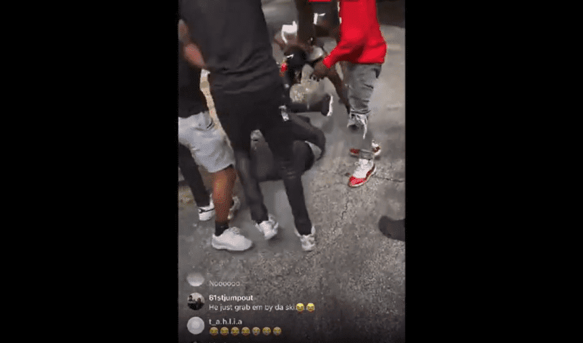 Two Dudes Gets Robbed After Pulling Up On 6 Guys To Catch A Fade