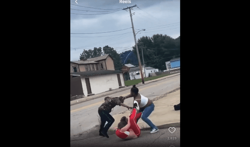 She Asked Her Friend For Help And Still Got Beat Up Along With Her