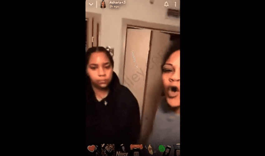 Mother Expose Her 17 Year Old Daughter On Snapchat After She Found Out She Was Smashing Multiple Boys And Kissing Them