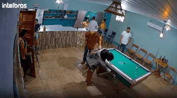 Victim Gets Jumped By Everybody At The Pool Hall After He Was Stabbed By A Mystery Man