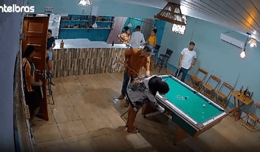 Victim Gets Jumped By Everybody At The Pool Hall After He Was Stabbed By A Mystery Man