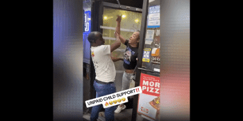 Woman Gets Into A Scuff With Her African Babyfather After He Didn’t Pay His Child Support