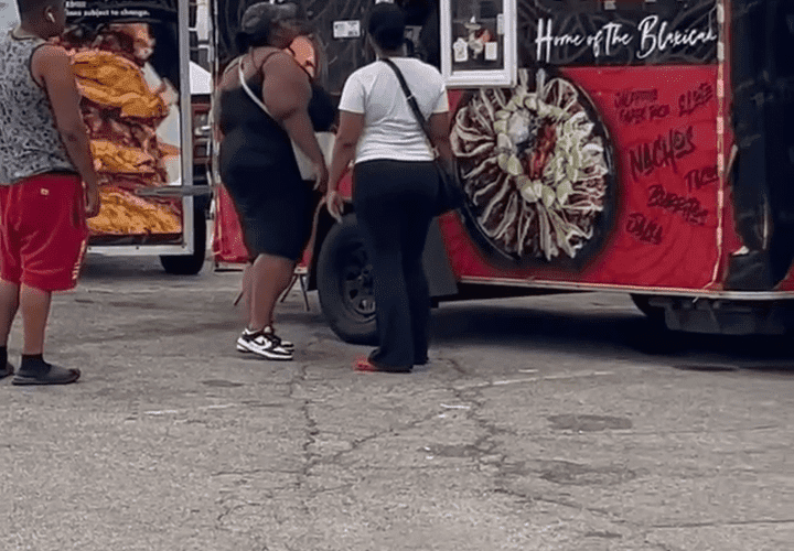 Taco Truck Will Have Bad Reviews After This Incident With Two Women That Were Craving Tacos