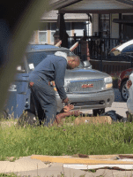 Hood Mechanic Wasn’t Playing After He Caught The Guy That Was Stealing Out His Customers Cars