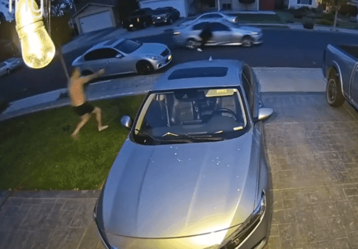 Car Owner Came Out Spraying After Car Thieves Doubled Back To Steal From His Car The Second Time After He Didn’t Lock His Car Door The First Time