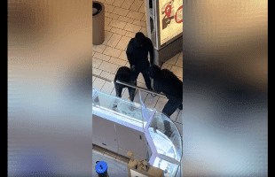 3 Robbers Caught Stealing Fake Jewelry From The Middle Of The Shopping Mall