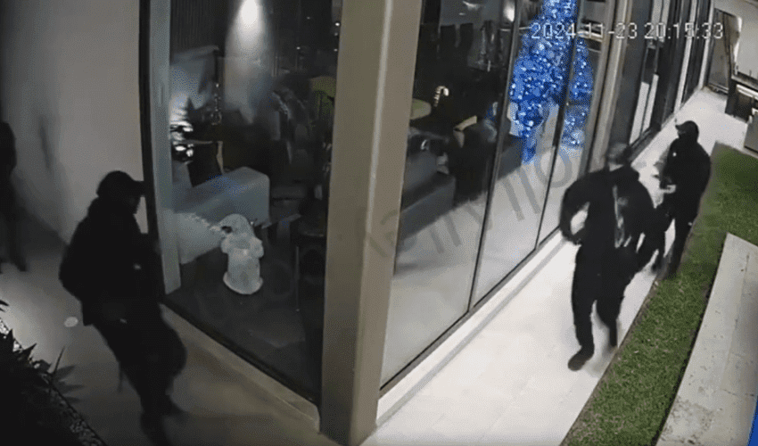 Robbers Failed To Catch Wealthy Woman That Locked Herself Inside Her Heavily Secured Expensive Home