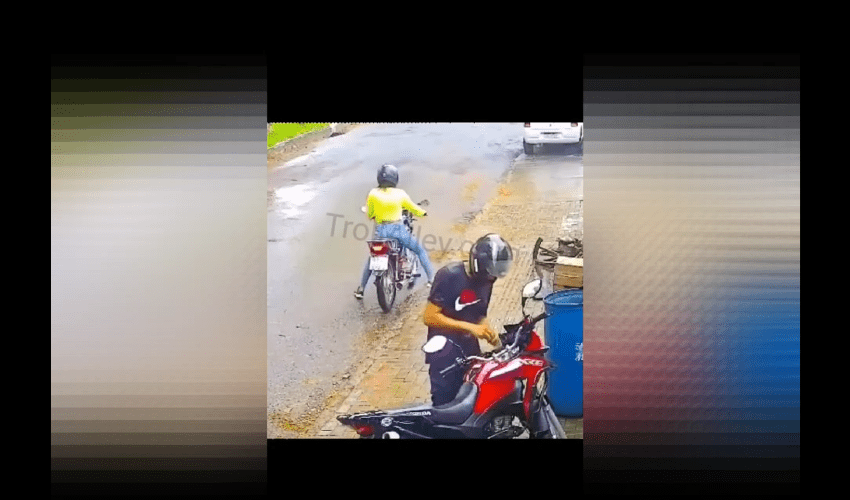 Bro Left His Girlfriend During A Motor Bike Heist After She Failed To Start Her Motorcycle