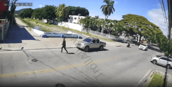 Dude Tried To Chase Down Some Robbers That Robbed A Store But Ended Up Getting Stretched Out