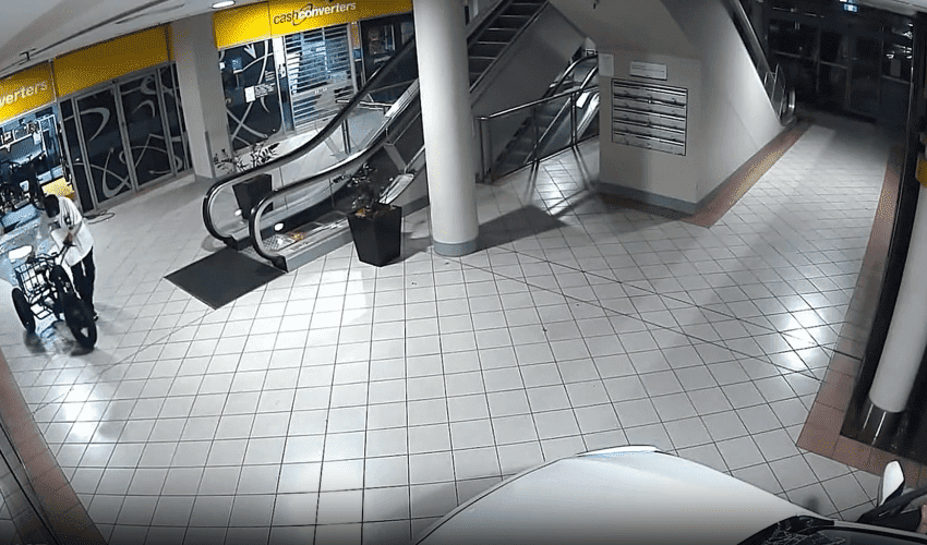 Police Released Footage Of Two Men Raiding A Shopping Mall With Their Just To Steal A Bike