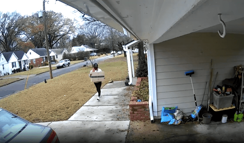 She Real Bold: Woman Caught On Camera Pulling Up To A Random Person House, Backing Her Car In And Stealing Their Package