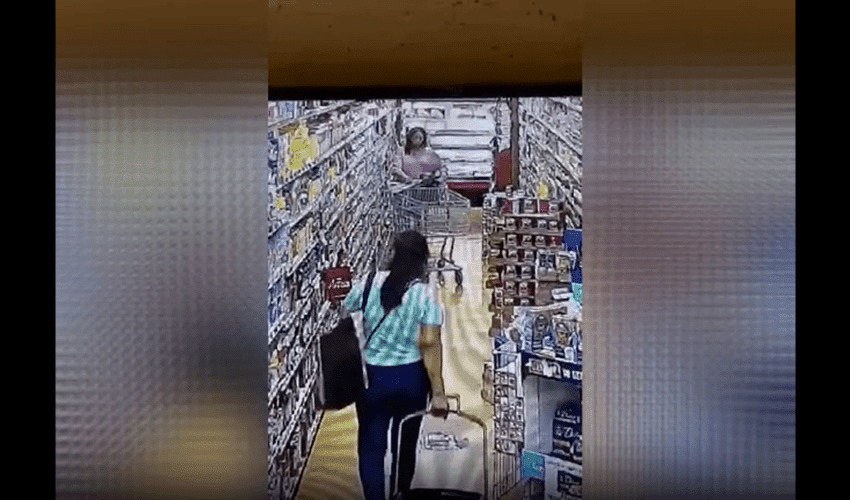 Woman Caught On Camera Stealing And Stuffing Her Purse With A Bunch Of Raw Meats