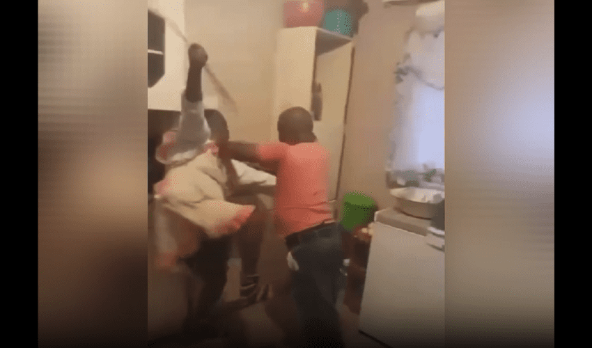 Married Couple Gets Into A Fight In Front Of Their Family And Nobody Broke It Up