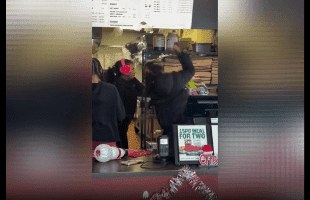 She Too Bold: Girl Pulled Up At A Girl Job And Gets Beaten By Her Wingstop Coworkers After She Said She Was Gone Shoot Her Daughter