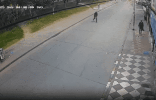 Robber Gets Left In The Street After He Tried To Rob A Man That Knew How To Defend Himself