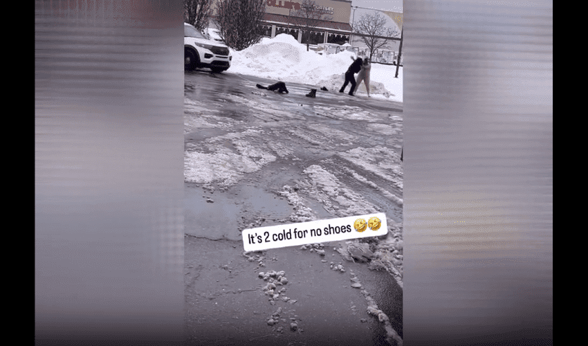 Police Stayed In The Car After He Seen Two Women Throwing Down In The Snow In Ohio