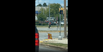 Dude Used Water Guns To Help Him In A Fade!