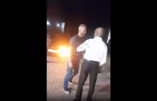 Bro Shouldn’t Of Never Swung On This Guy!