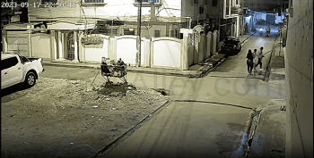 3 Women Scrolling The Streets Gets Robbed By Men On Motorbikes!