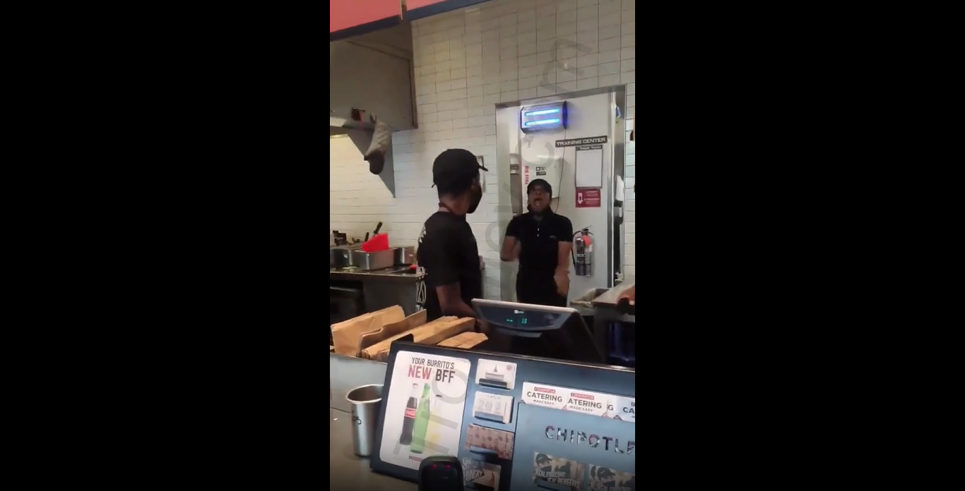 Chipotle Manager Wasn't Having It With Customer That Was Complaining 