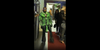 Dude Came To Give A Show To The Ladies!