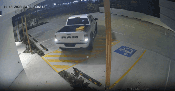 Two People Use Their Truck To Break Into A Vape Shop And Steals Multiple Vapes!