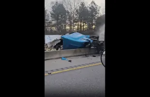 Dude Shows Off A Multiple Vehicle Crash On A Highway In Virginia!