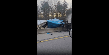 Dude Shows Off A Multiple Vehicle Crash On A Highway In Virginia!