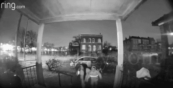 Mother Escape Ex Boyfriend With Her Son After He Tried To Take Them Captive After She Broke Up With Him!