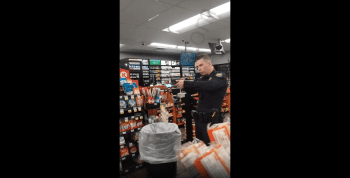 Arizona Police Still Pulled The Pole On A Guy In Store That Had His Hands Up The Whole Time!