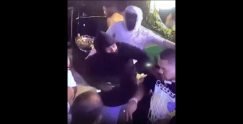 Dude Had A Million In Jewelry On And Got It Taken Off His Neck And Wrist By Robber!