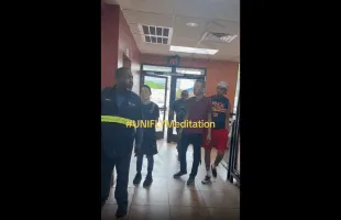 Man Pretends To Have A Heart Attack After Woman Called Her Family To Come Check Him About Talking To Her Crazy!